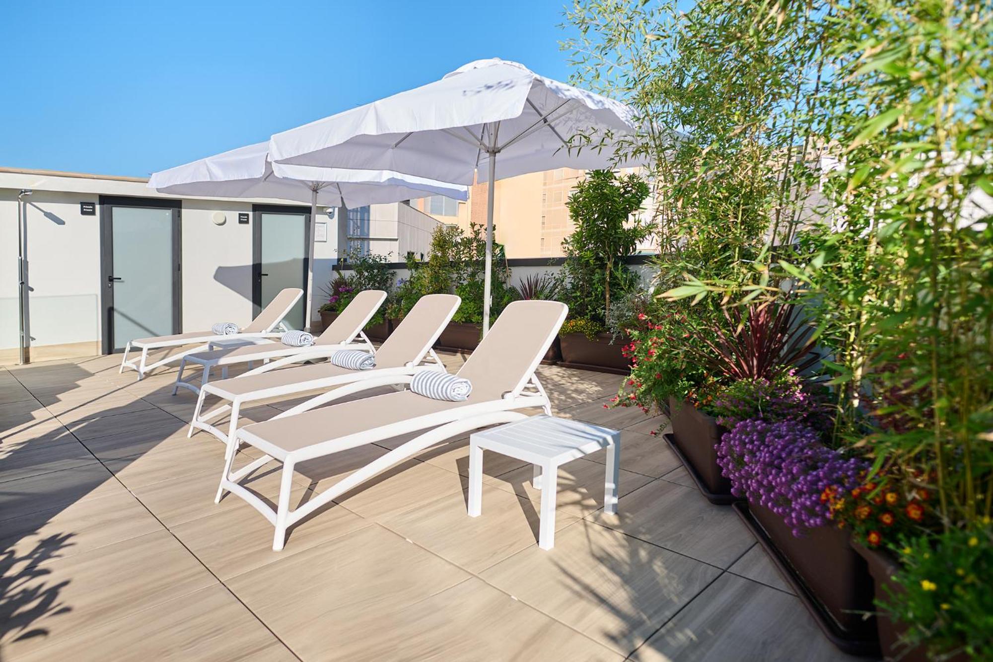 Apartamentos Luna Suites Granada Kültér fotó