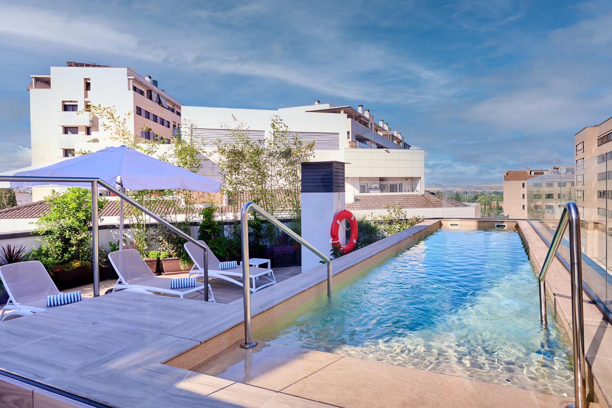 Apartamentos Luna Suites Granada Kültér fotó